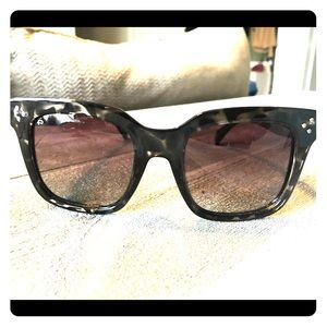 Prive “The Heroine” tortoise sunglasses